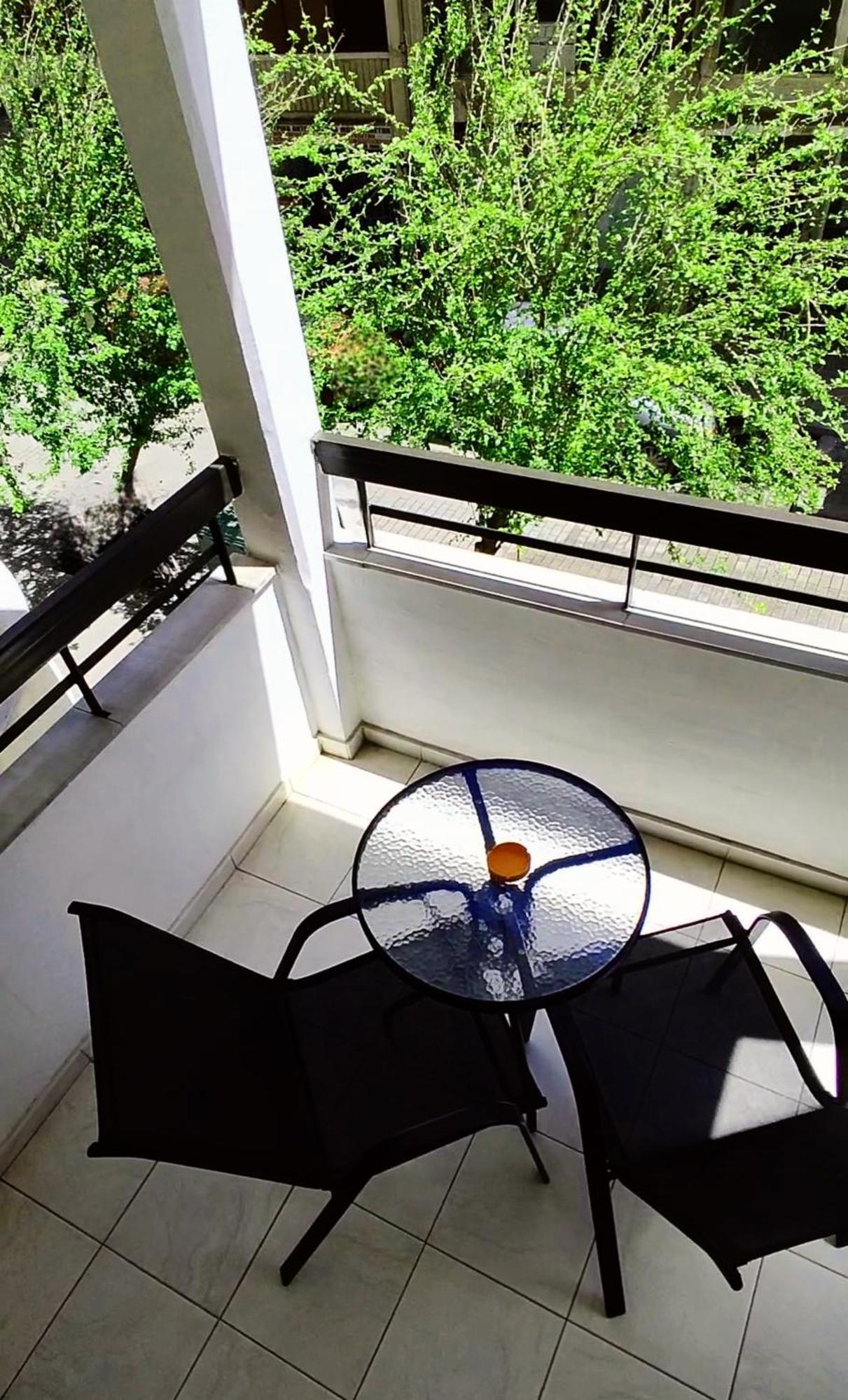 Elegant Central Studio With Balcony & 1 Gbps Fiber Tesalonika Bagian luar foto